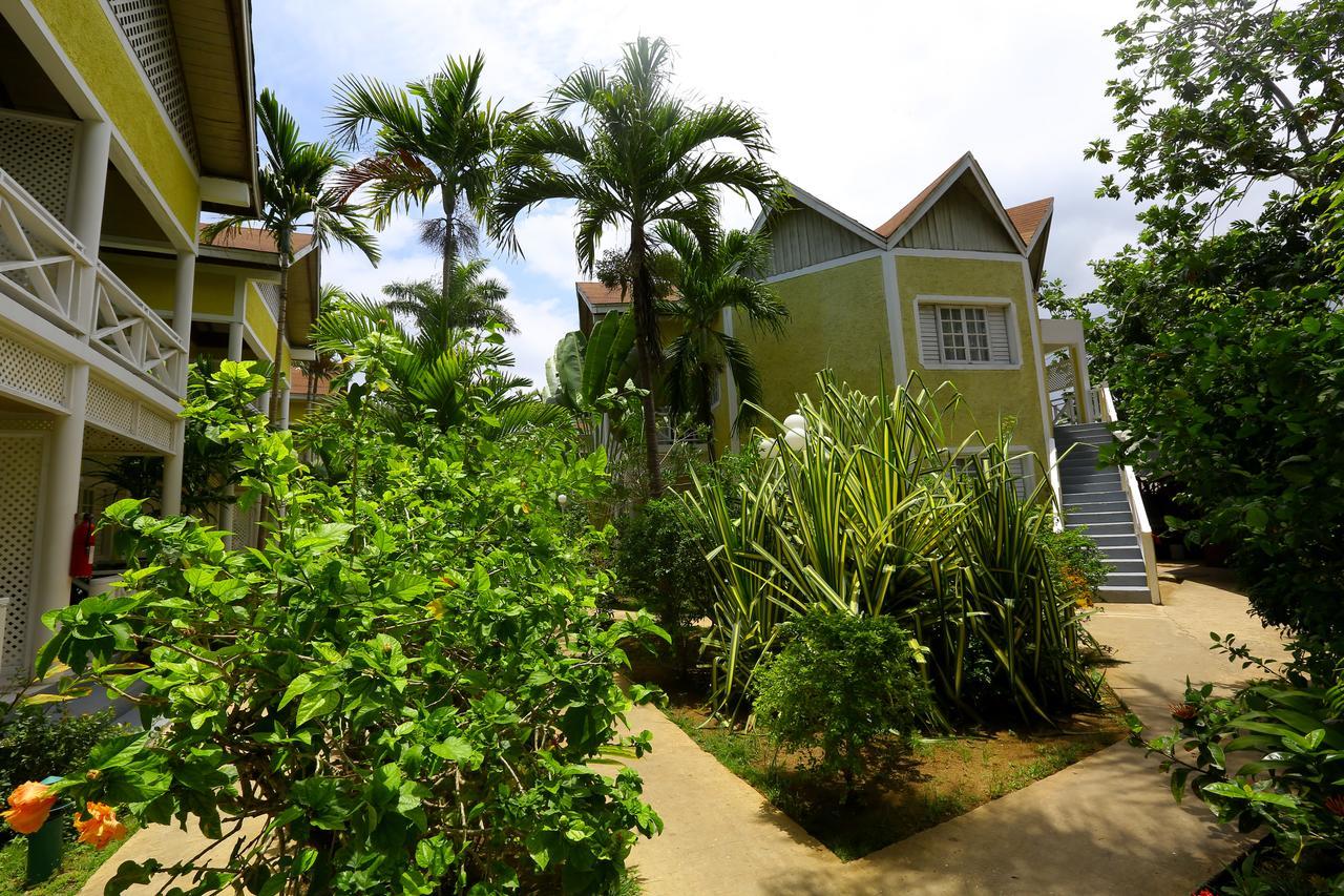Merrils Beach Resort II เนกริล ภายนอก รูปภาพ