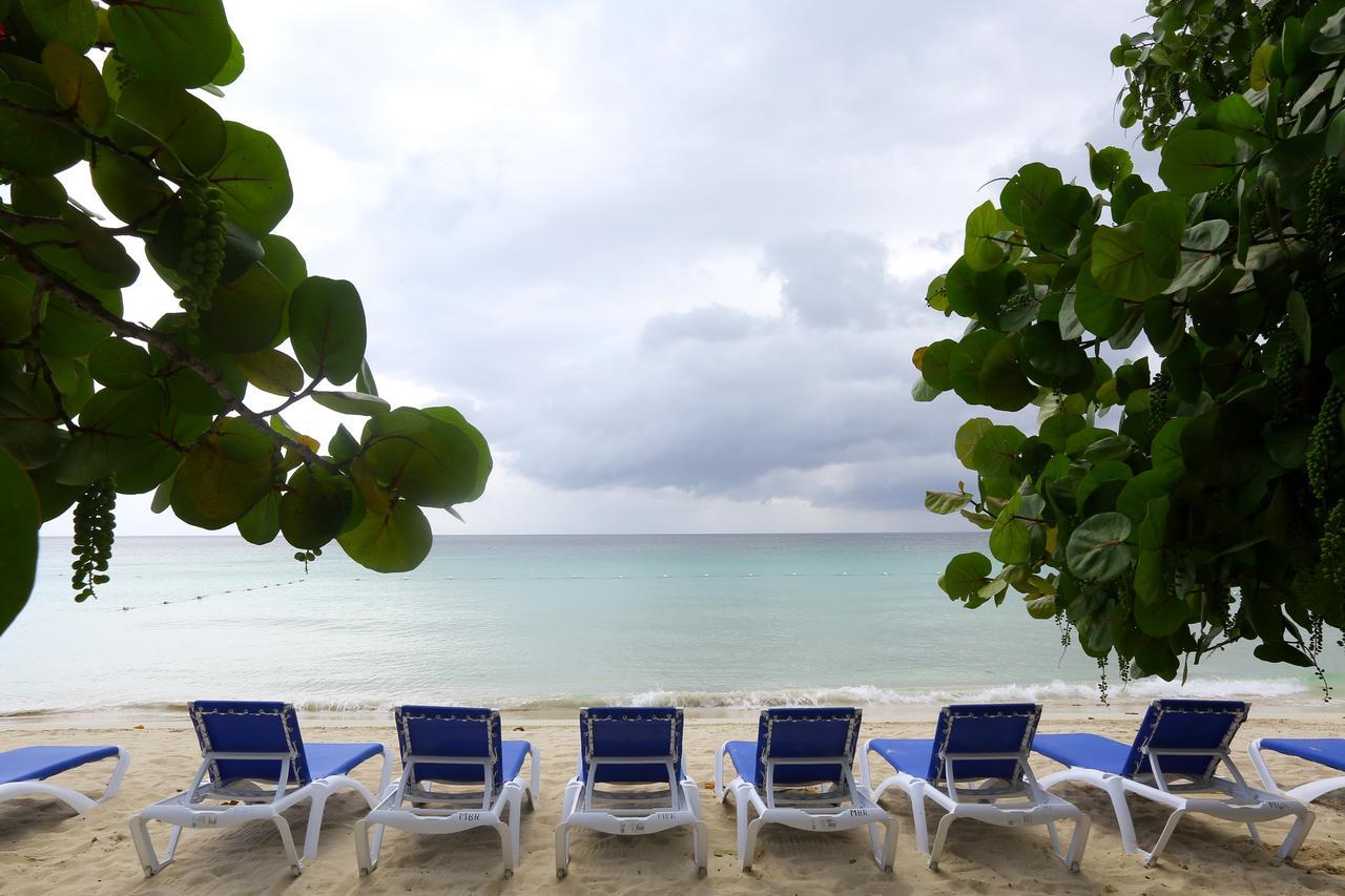 Merrils Beach Resort II เนกริล ภายนอก รูปภาพ